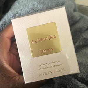 COPY - Mary Kay Illuminea™ Extrait de Parfum